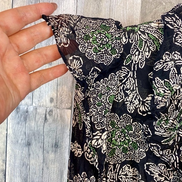 Veronica Beard Silk Ruffle Sleeve Floral Blouse in Black Green Multi Size Small. - Picture 6 of 12